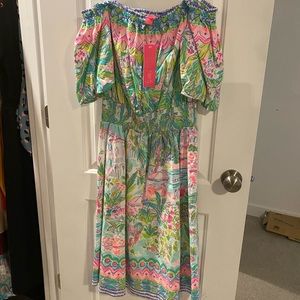 Lilly Camille off the shoulder dress. NWT. size large. She’s beautiful.